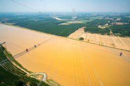 高空驗收——1000千伏榆橫—濰坊特高壓輸電線路