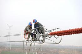 高空作業(yè) 樊城—隨州500千伏線路