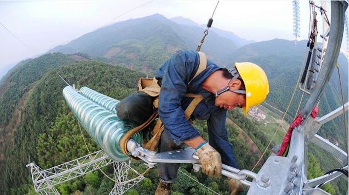 加緊建設(shè)安徽寧國(guó)至黃山吳川變電站220千伏輸電線(xiàn)路