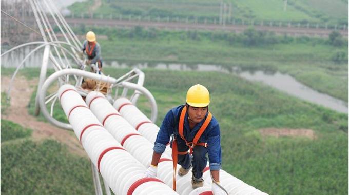 蒙西—天津南特高壓線路滄州青縣段加緊施工