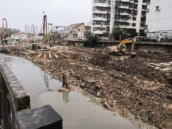 督查組：湖北省武漢市巡司河洪山區(qū)段黑臭現(xiàn)象依然嚴(yán)重